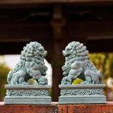 Maxbell 2 Pieces Mini Stone Lion Statues Collection for Living Room Desktop New Year