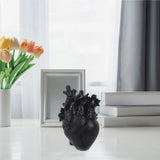 Maxbell Resin Figurine Indoor Decoration Heart Statue for Bookshelf Office Fireplace Black