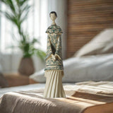 Maxbell Ancient Girl Lady Figurine Resin Collectible Statue for Living Room Home Bar