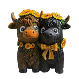 Maxbell Highland Cow Couple Figurine Tabletop Ornament for Farmhouse Desk Home Decor