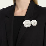 2Pcs Camellia Flower Brooches Lapel Pins for Suit Sweater Coat Dress Banquet White