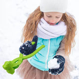 Maxbell Snowball Maker Snowfight Activities Sports Snowman Scoop for Winter Sand green - Aladdin Shoppers