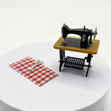 Maxbell 1/12 Dollhouse Furniture Sewing Machine Retro Doll Home Life Scene for Girls