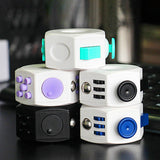 Maxbell Fingertip Rotating Toy Imagination Portable Easy Use Practicing Leisure Play Green