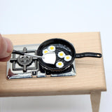 Maxbell 1:12 Miniature Frying Pan and Spatula Poached Eggs Set for Ktichen Ornaments