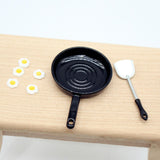 Maxbell 1:12 Miniature Frying Pan and Spatula Poached Eggs Set for Ktichen Ornaments