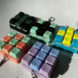 Maxbell Keyboard Fidget Keychain Keyboard Clicker Fidget for Birthday Party Home Green Black