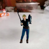 Maxbell 1/64 Scale Male Angler Figure Photography Props Decoration Fishing Character with Fish
