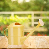 Maxbell Watering Can 1.5L Jar Portable Practical Watering Pot for Lawn Patio Outdoor Yellow
