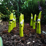 Maxbell 2 Pieces Garden Stakes Plant Art Rustic Ornaments for Park Outside Black Glasses