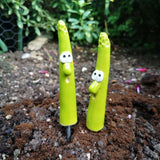 Maxbell 2 Pieces Garden Stakes Plant Art Rustic Ornaments for Park Outside Black Glasses
