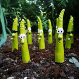 Maxbell 2 Pieces Garden Stakes Plant Art Rustic Ornaments for Park Outside White Eyes