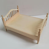 Maxbell 2pcs 1:12 Scale Dollhouse Double Bed Collection Bedd for Kids