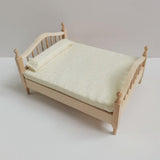 Maxbell 2pcs 1:12 Scale Dollhouse Double Bed Collection Bedd for Kids