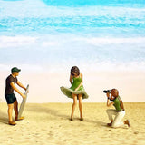 Maxbell 1/64 Beach Filming People Figure Crafts Resin for Scenery Landscape Ornament