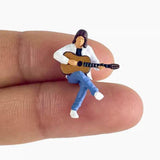 Maxbell 1/64 Resin Small Figures Doll for Micro Landscape Building Kits DIY Projects Green White