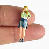 Maxbell 1/64 Resin Small Figures Doll for Micro Landscape Building Kits DIY Projects Green White