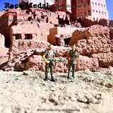 Maxbell 1:64 Diorama Figures Pose Scene Realistic Resin Figures Diorama Layout Gifts 2Pcs