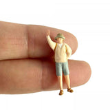 1/64 Scale Diorama Figure Resin Miniature Scene for Boys Girls Children Kids