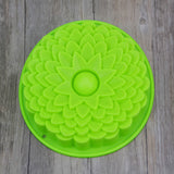 Maxbell Silicone Heritage  Cake Bake Pan Swirled Plate with Sunflower Cake Mold
