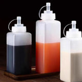 Maxbell Condiment Squeeze Bottle Ketchup Honey Bottles for Kitchen Restaurants Salad 600ml