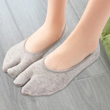Maxbell 3xWomen 2 Toe Flip Flop Socks Women No Show Toe Socks for Loafer Shoes Sneaker Light Gray