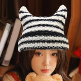 Maxbell Women Winter Hat Cute Winter Warm Beanie Cap for Hiking Travel Autumn Winter Black White