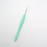Maxbell 2 Pieces Plastic Grip Handle Metal Crochet Hook for Hand Sewing