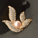 Maxbell Elegant Leaf Brooch Jewellery Gold Crystal Rhinestone Faux Pearl Brooch Pin for Women