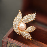 Maxbell Elegant Leaf Brooch Jewellery Gold Crystal Rhinestone Faux Pearl Brooch Pin for Women