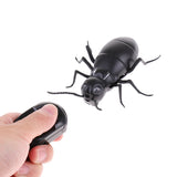 Maxbell Fake Ant Scary Toy Remote Control RC Realistic Prank Halloween Birthday Gift