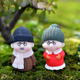 Maxbell 2 Pair Winter Old Couple Miniature Fairy Garden Bonsai Micro Landscape Decor