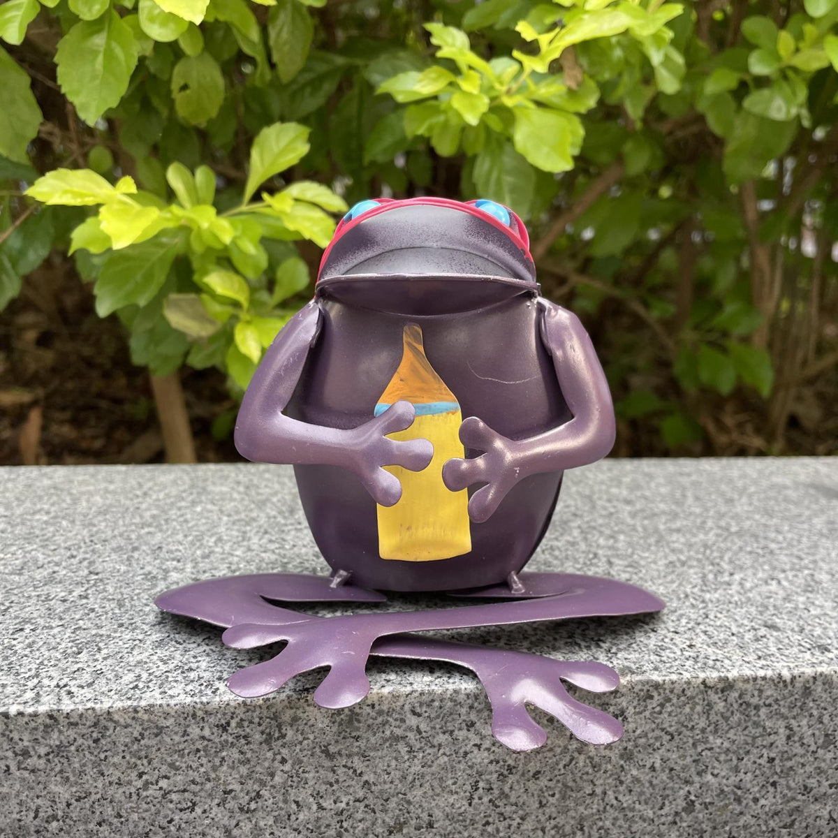 Maxbell Metal Frog Home Garden Ornaments Statue Figure Creative Decora Bottle Frog