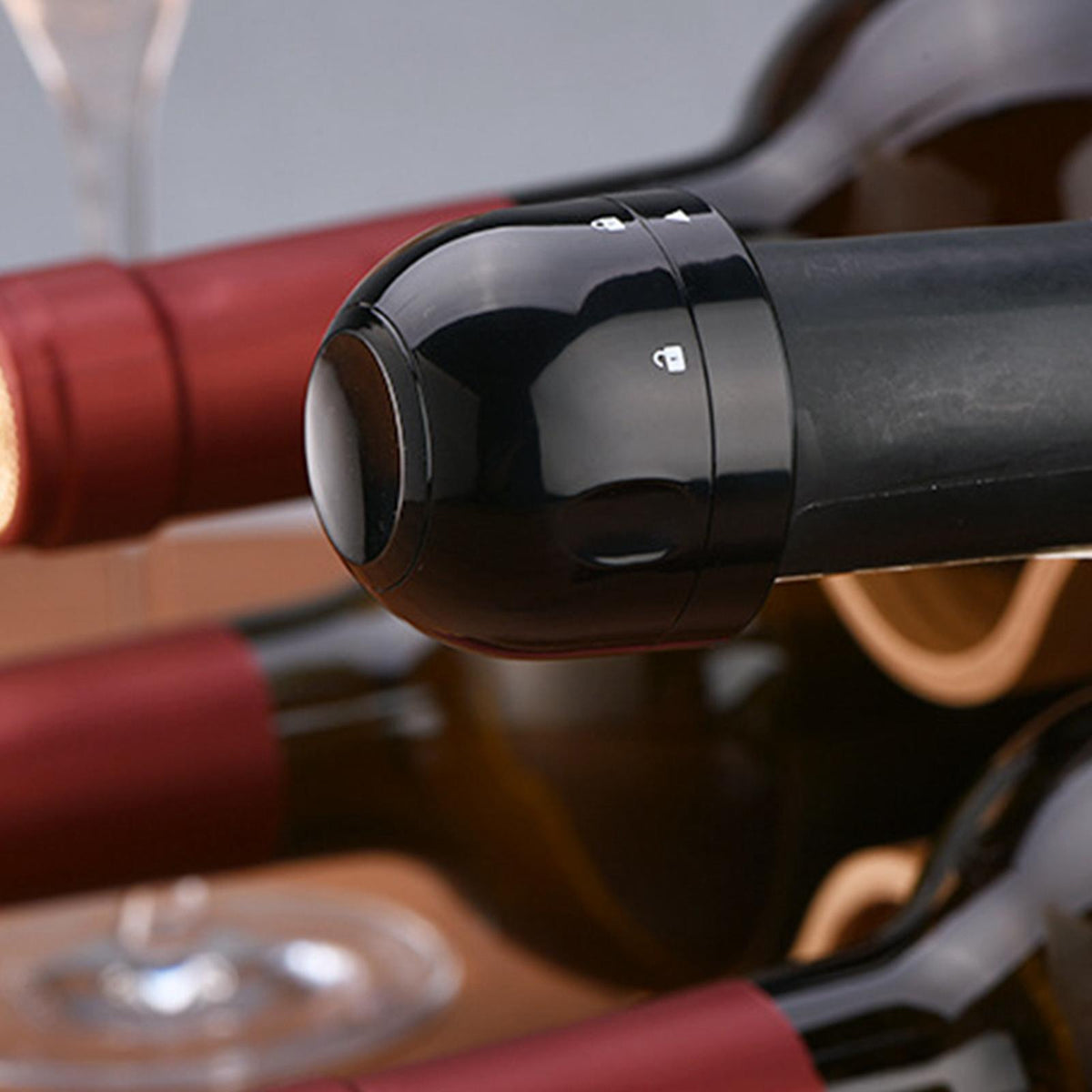 Maxbell Wine Stopper Champagne Stopper Wine Preserver Twist to Lock Wine Keeper 2pcs
