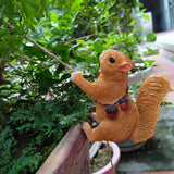 Maxbell Climbing Animal Figurine Sculpture Resin for Patio Balcony Outdoor Squirrel