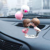Maxbell Little Cartoon Couples Figurines Resin Decorative with Balloon Table Top Kiss