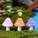 Maxbell 10pcs Green Mushroom Miniature Resin Micro Landscape Dollhouse Garden Decor