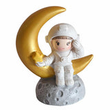 Max Couple Resin Astronaut Ornament for Party Cake Decor