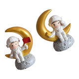 Max Couple Resin Astronaut Ornament for Party Cake Decor