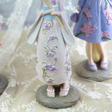 Maxbell Resin Girls Under Umbrella Statue Ornaments for Home Decor 4 styles White