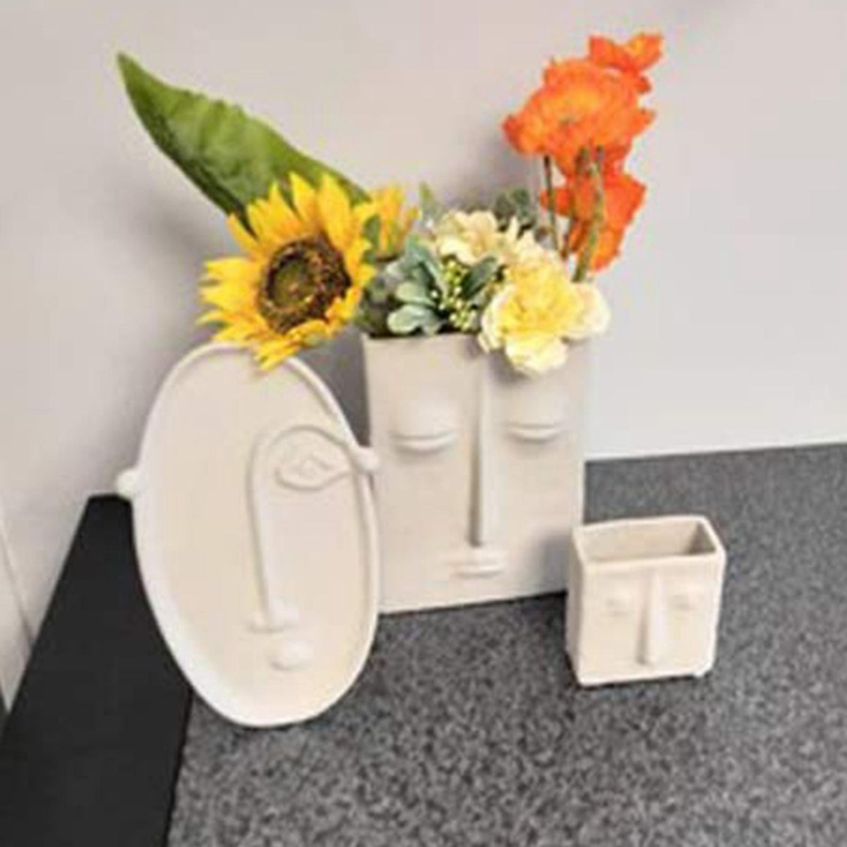 Maxbell  Ceramic Vase Stem Bunch Flower Holder Mini Vase Bud Flower Vase 9x9.5x4cm