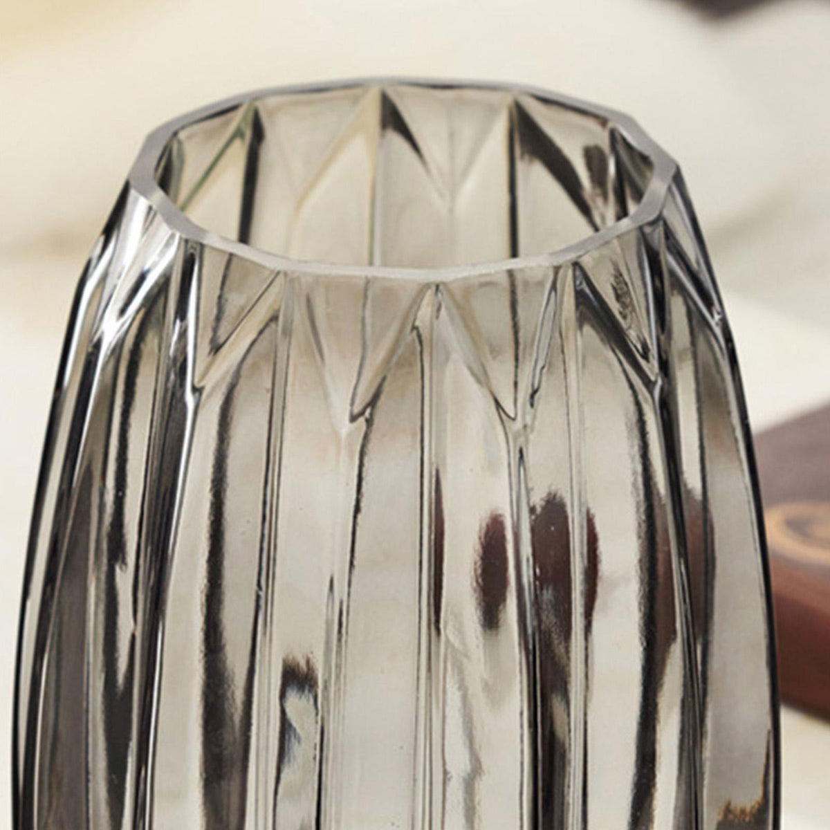 Maxbell  Clear Glass Vase Tall Flower Display Table Hydroponic Flower Vase 20cm Grey