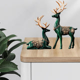 Maxbell 2Pcs Lover Deer Figurines Decors Reindeer Sculptures Xmas Elk Statues Green