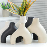 Maxbell Modern Flower Vase Creative Decorative Ceramic Vase for Party Desk Home White Small