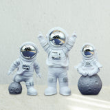 Maxbell 3Pcs Astronaut Statues Spaceman Ornaments for Cake Topper Decoration Crafts Argent
