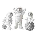 Maxbell 3 Pieces Modern Spaceman Figurines Astronaut Statue for Office Bedroom Table Argent