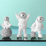 Maxbell 3 Pieces Modern Spaceman Figurines Astronaut Statue for Office Bedroom Table Argent