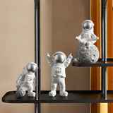 Maxbell 3 Pieces Modern Spaceman Figurines Astronaut Statue for Office Bedroom Table Argent
