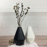 Maxbell Flower Vase Decorative Porcelain Vase for Table Centerpieces Bar Anniversary White