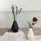 Maxbell Flower Vase Decorative Porcelain Vase for Table Centerpieces Bar Anniversary White